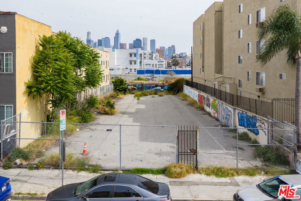 Photo of Listing #26698779