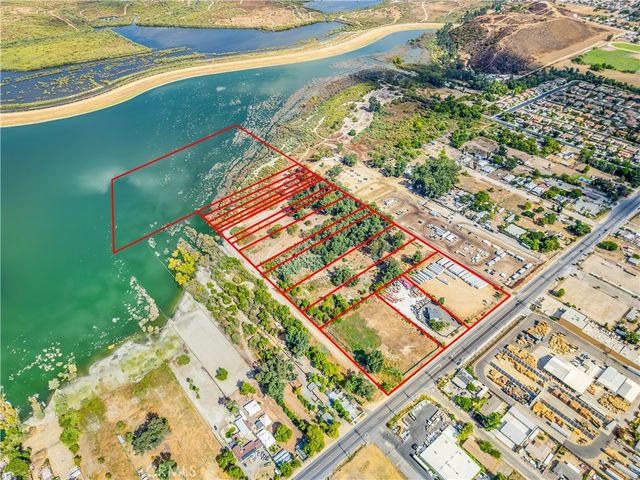 18240 Grand, Lake Elsinore