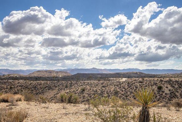 57352 Sunflower Drive, Yucca Valley