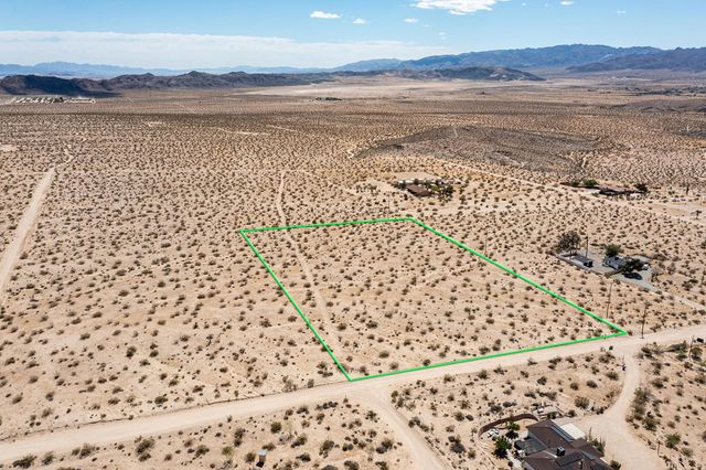 140 Rice Avenue, Joshua Tree