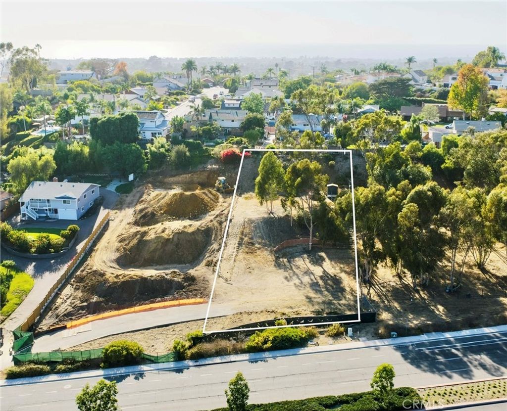 3813 El Camino Real, Carlsbad
