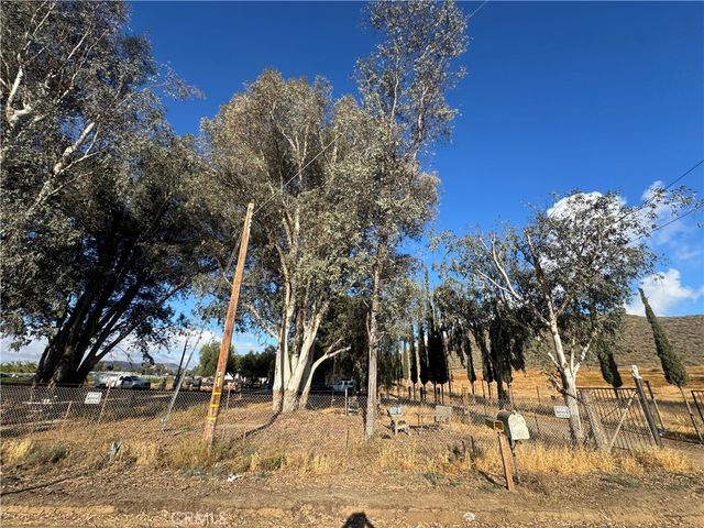 28265 California, Winchester