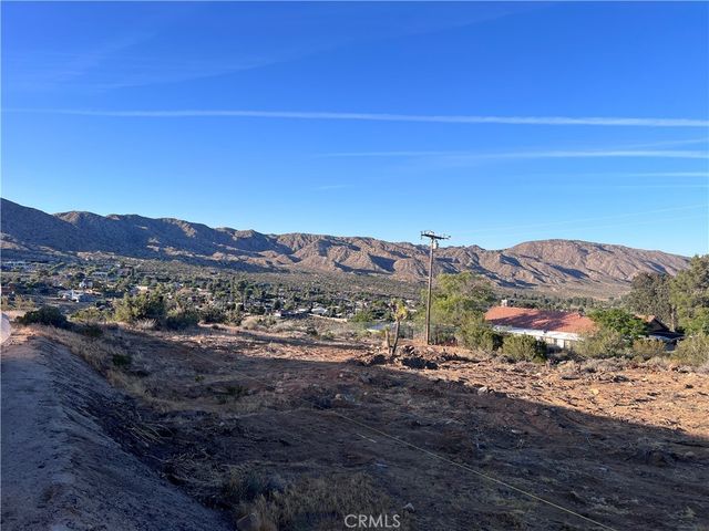 54610 Navajo, Yucca Valley