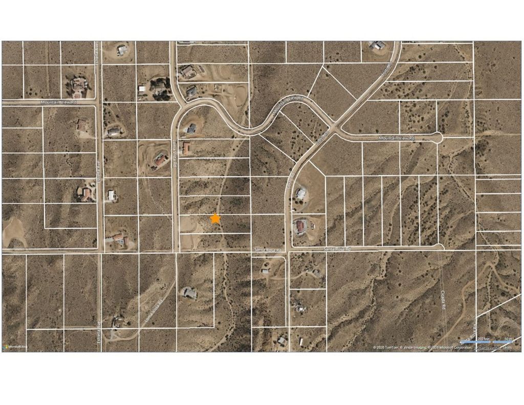 8945 Loma Vista, Apple Valley