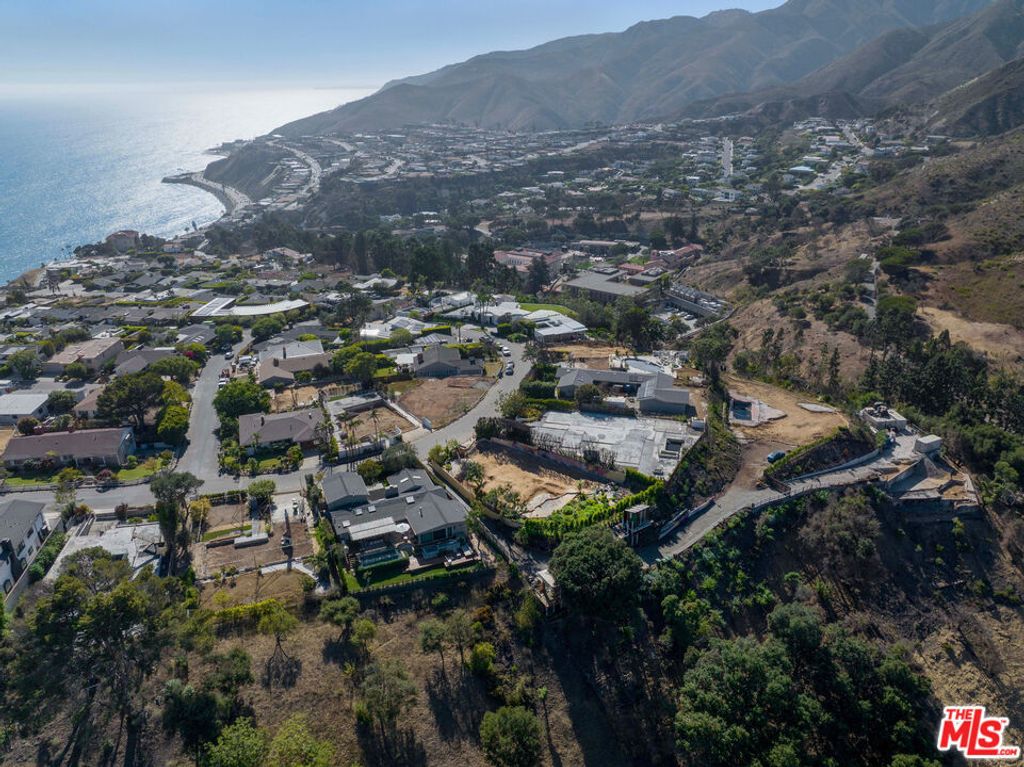 312 Bellino Drive, Pacific Palisades