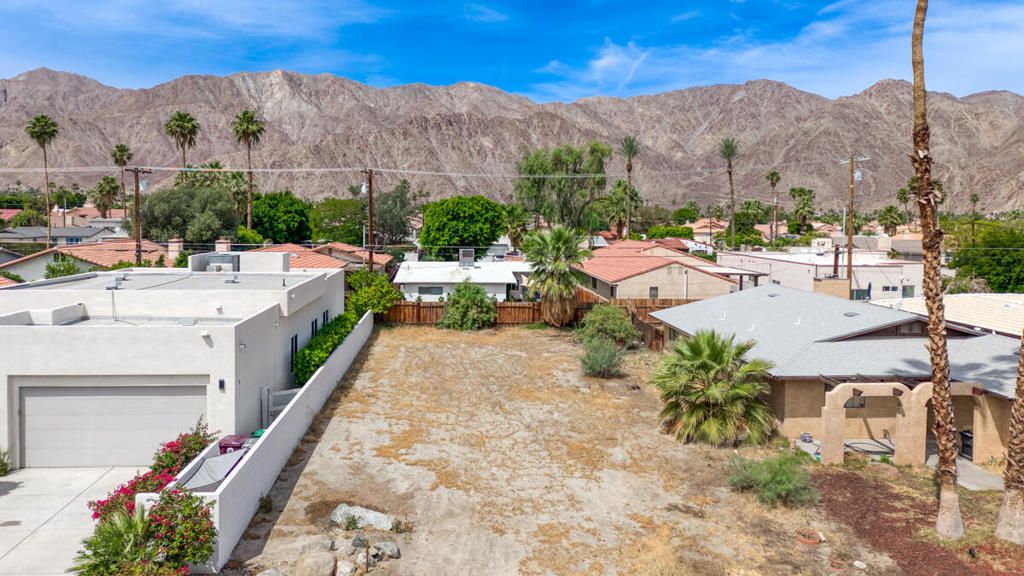 52065 Avenida Navarro, La Quinta