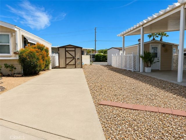 1295 S Cawston Avenue, Hemet