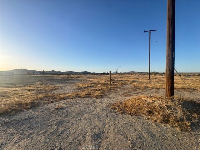171 Avenue Q12, Llano