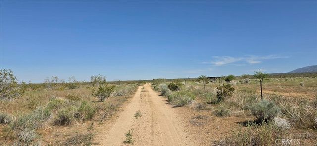 175th St E W10, Llano
