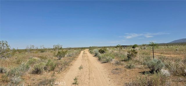 175th St E W10, Llano