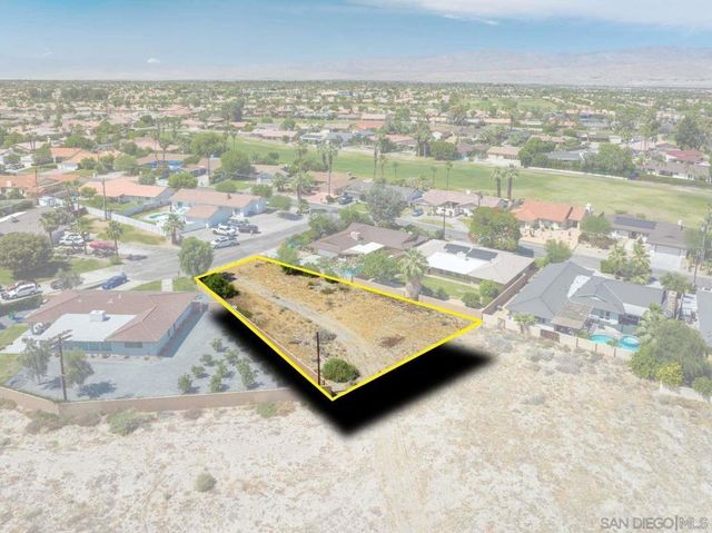 Hummingbird Ln, La Quinta