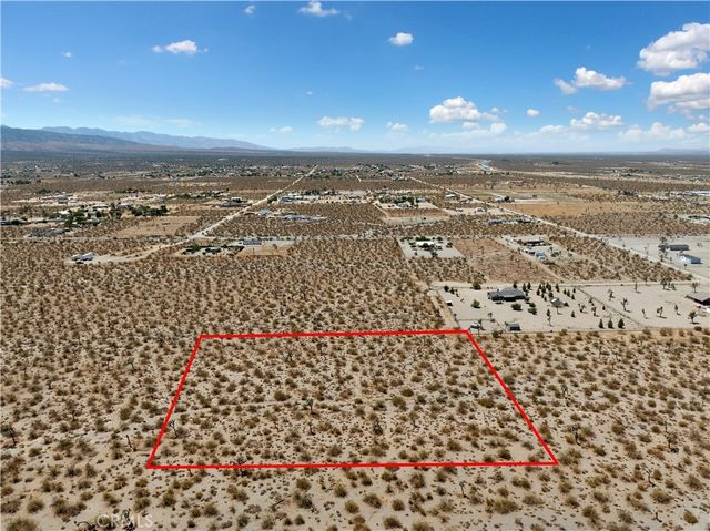 2 Wintergreen Rd, Pinon Hills