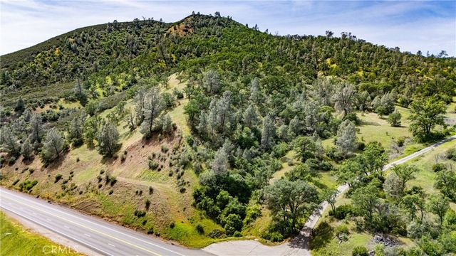 401 Watertrough Rd, Clearlake Oaks