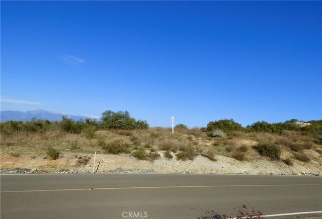 22990 Sky Mesa Road, Homeland