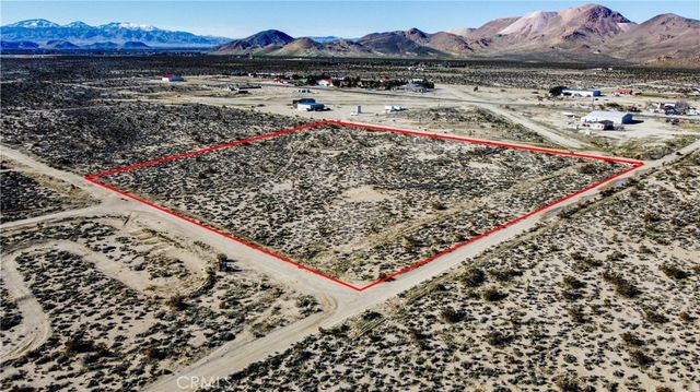 Fickett Avenue, Mojave
