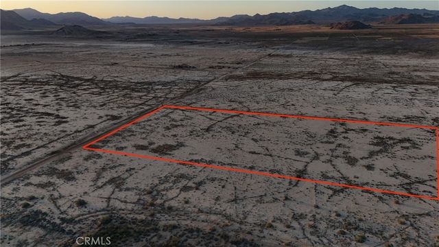 732 Locust Avenue, Lucerne Valley