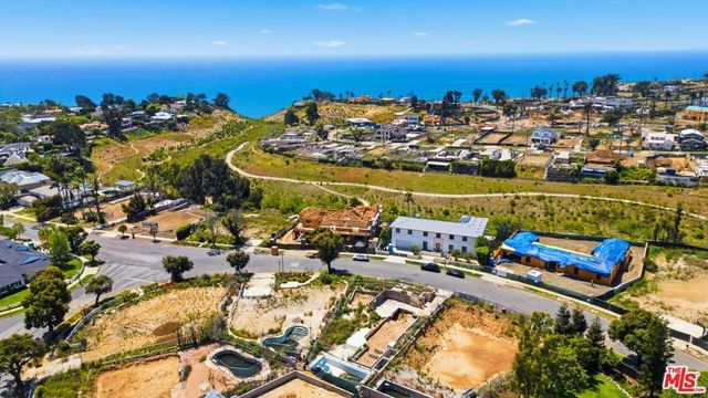 622 Alma Real Drive, Pacific Palisades