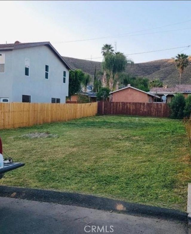759 Lake, Lake Elsinore