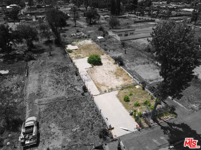 42 Marathon Road, Altadena