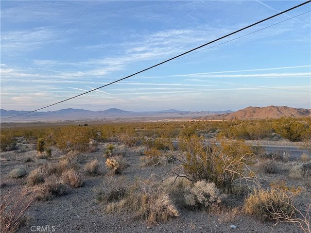 El Dorado Street, Lucerne Valley