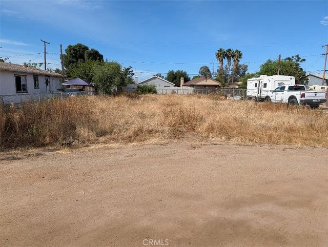 27669 Van Buren, Menifee