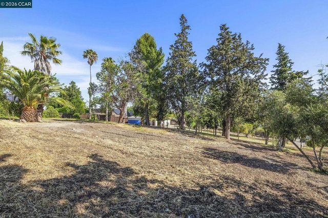 1051 Tilley Cir, Concord
