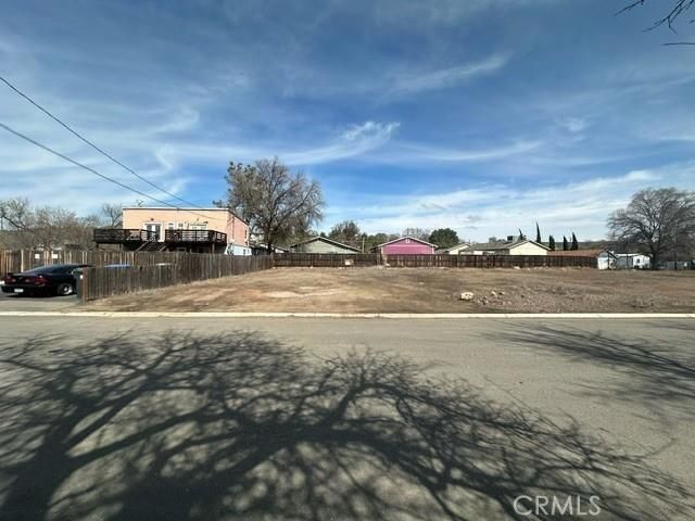 14240 Pearl Avenue, Clearlake