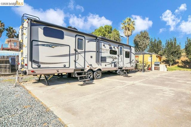 4960 Sandmound Boulevard, Oakley