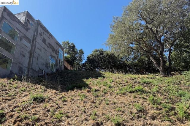 Sheridan, Oakland