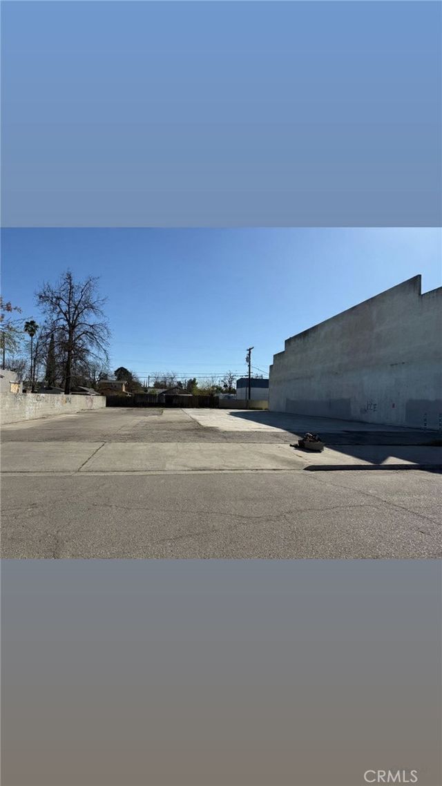 2040 E Tyler Avenue, Fresno
