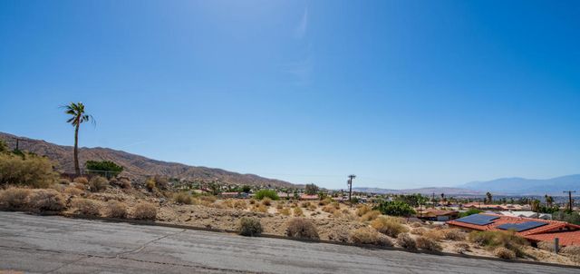 9288 Calle De Vecinos, Desert Hot Springs