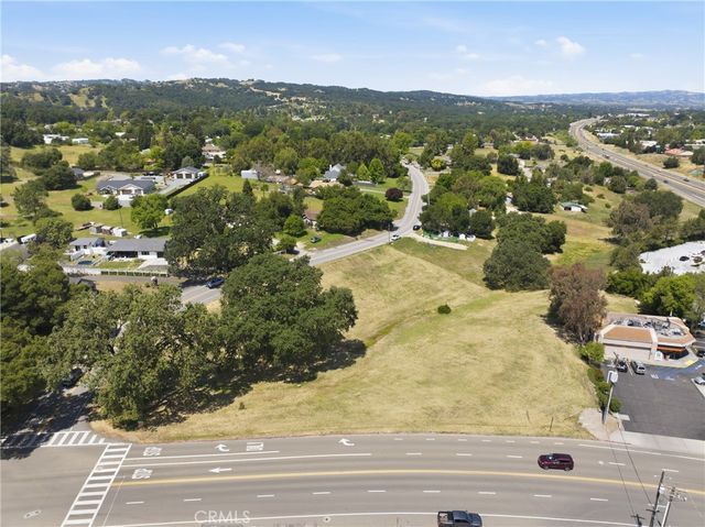 3975 Monterey, Atascadero