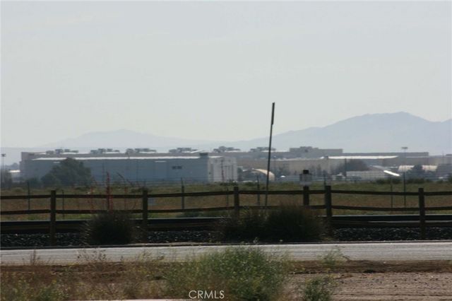 12 Avenue M-12, Palmdale