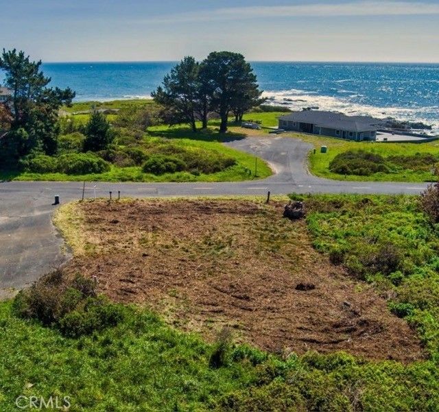 974 Lower Pacific, Shelter Cove