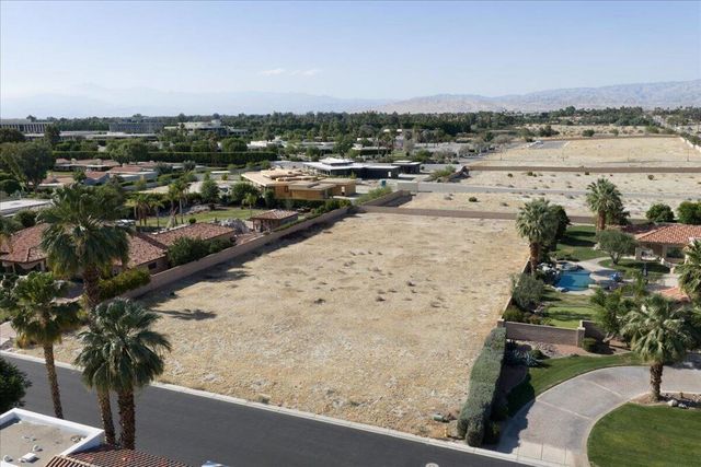 2 Carrera Place, Rancho Mirage
