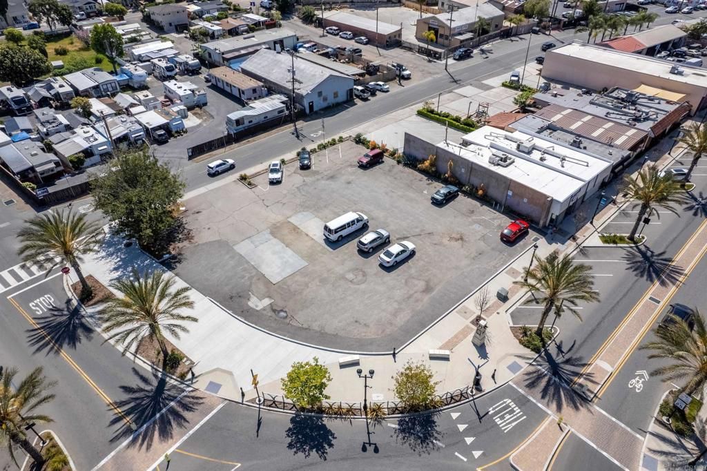 745 S Santa Fe Ave., Vista
