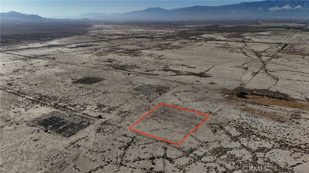 738 Lincoln (near) Road, Lucerne Valley