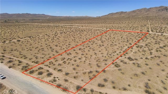 Stoddard Wells, Apple Valley