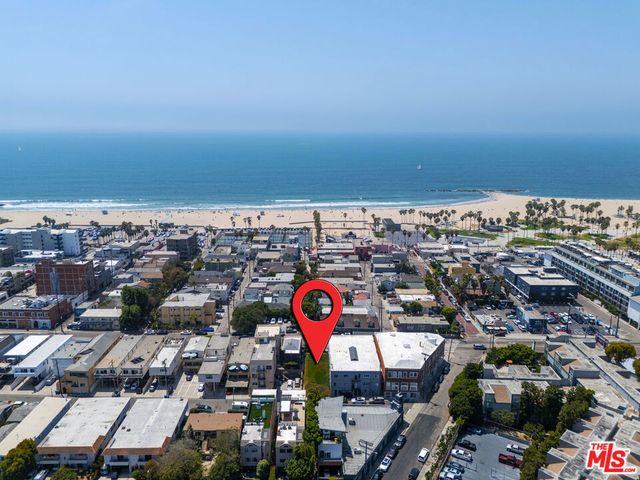 1816 Pacific Avenue, Venice