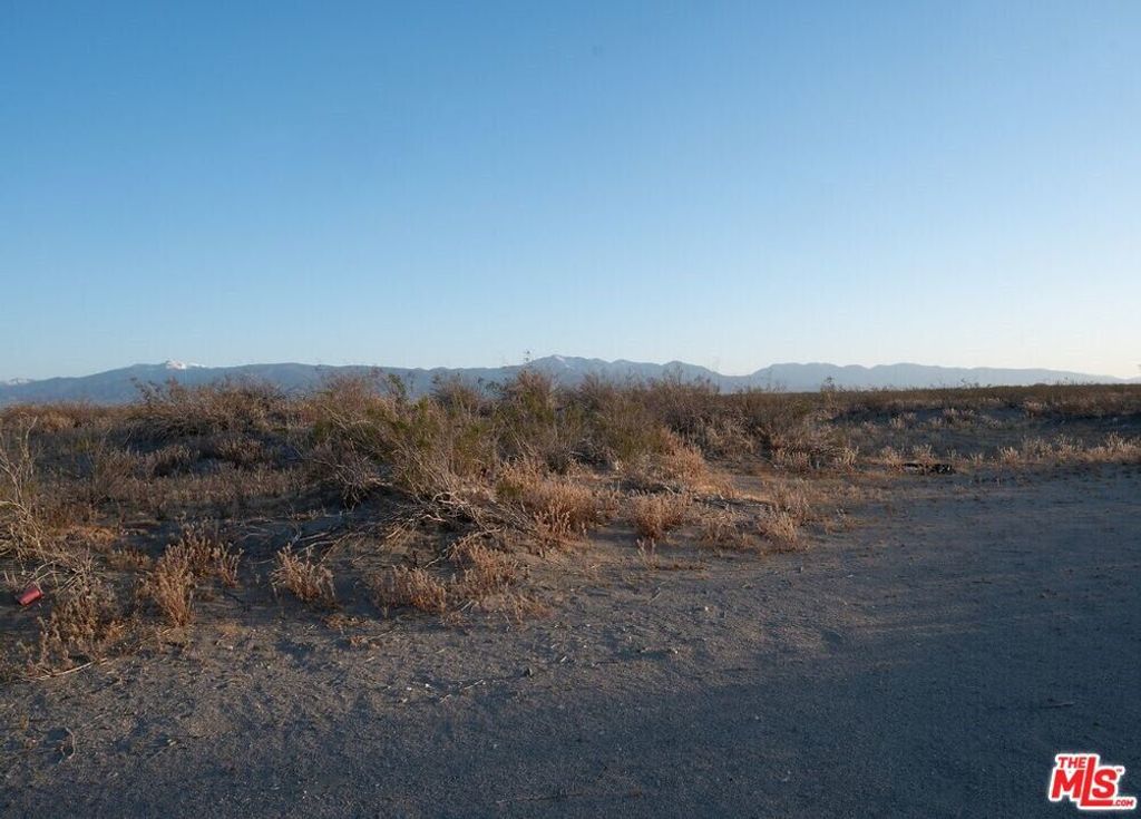 Air Expressway Boulevard, Adelanto