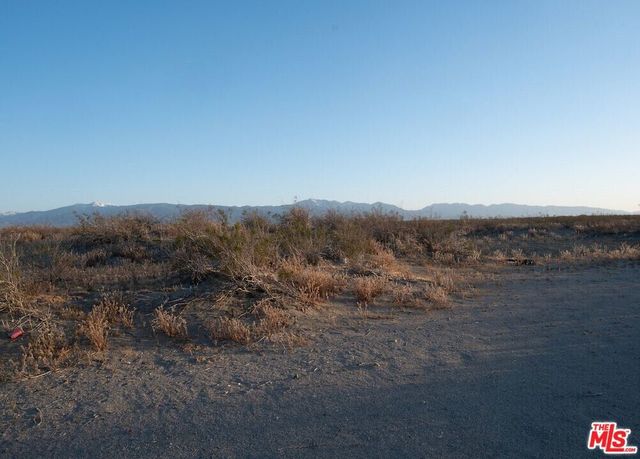 Air Expressway Boulevard, Adelanto