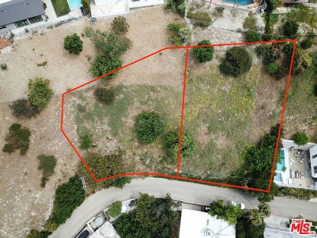 3734 N Oakfield Drive, Sherman Oaks