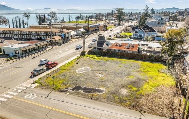 1095 N Main Street, Lakeport