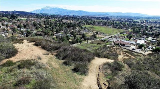 38850 Pernell, Cherry Valley