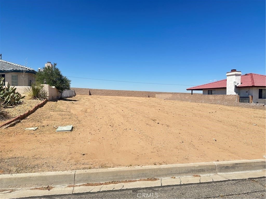14620 Cool Glen, Helendale
