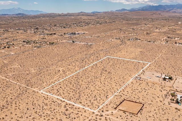 Indio Avenue, Yucca Valley