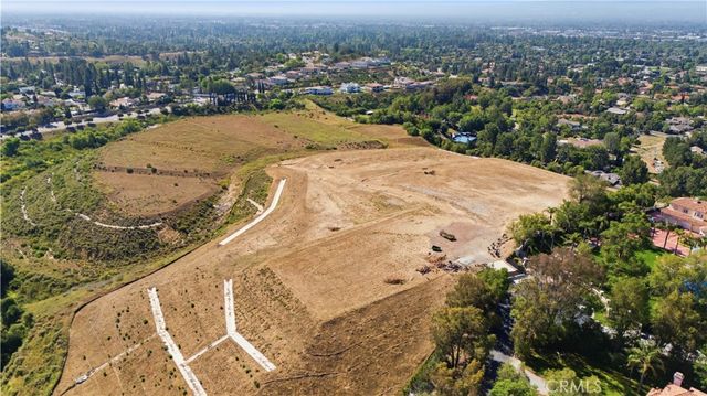 10801 N Oakdale, Chatsworth