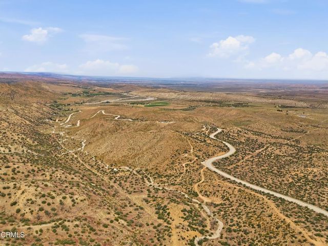 Vac Big Pines Pav Highway, Llano