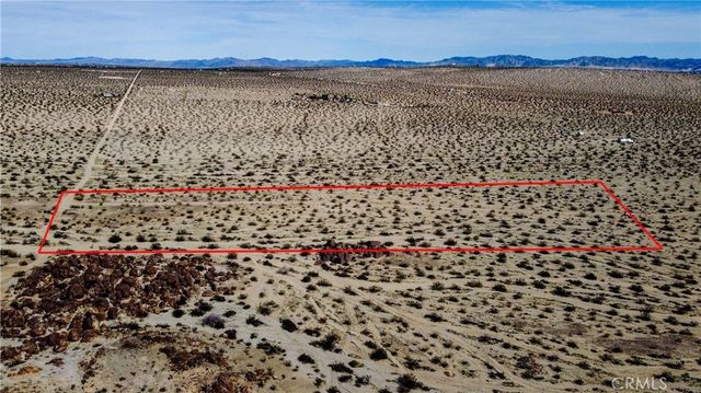 Sunny Sands Drive, Joshua Tree