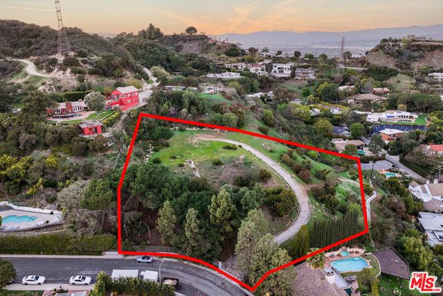 2666 Larmar Road, Los Angeles